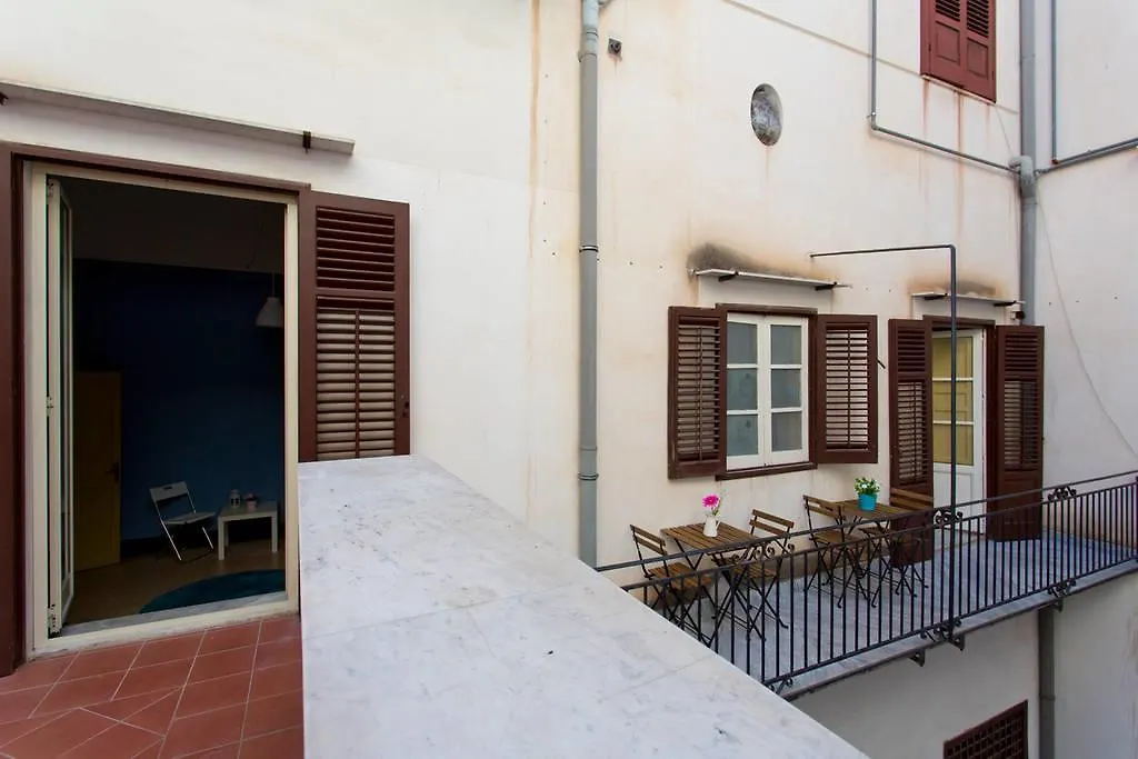 Sunshine Hostel Palermo